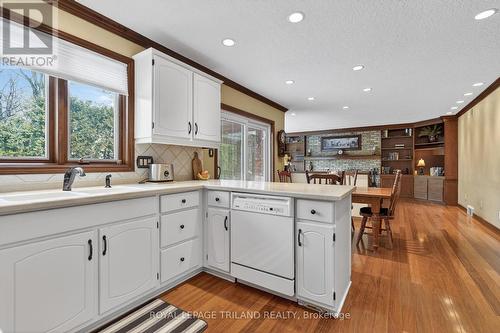 Main Floor: Kitchen with Eating Area - 126 Somerset Road, London South (South K), ON - Indoor Photo Showing Kitchen