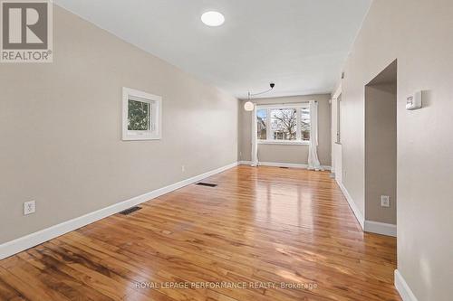 975 Sheridan Avenue, Ottawa, ON - Indoor Photo Showing Other Room