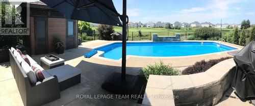 430 Kilmarnock Way, Ottawa, ON - Outdoor With In Ground Pool