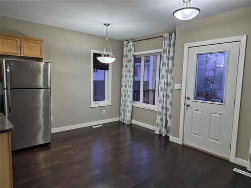 1 35 Lilac Place, Niverville, MB - Indoor Photo Showing Other Room