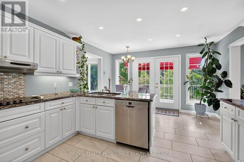 1098 Caitlin Crescent, Kingston (North Of Taylor-Kidd Blvd), ON - Indoor Photo Showing Kitchen With Upgraded Kitchen