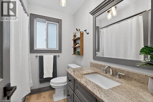 84 Loon Avenue, Barrie, ON - Indoor Photo Showing Bathroom