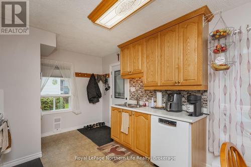 91 Oak Street, Unorganized Townships (Thorne), ON - Indoor Photo Showing Kitchen With Double Sink