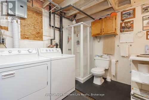 91 Oak Street, Unorganized Townships (Thorne), ON - Indoor Photo Showing Laundry Room