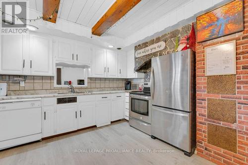 431 Main Street, Deseronto (Deseronto (Town)), ON - Indoor Photo Showing Kitchen