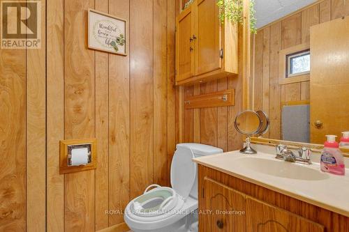 431 Main Street, Deseronto (Deseronto (Town)), ON - Indoor Photo Showing Bathroom