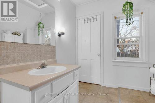 431 Main Street, Deseronto (Deseronto (Town)), ON - Indoor Photo Showing Bathroom