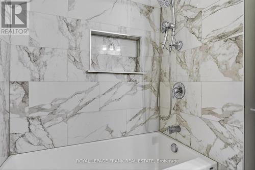 1821 Parkwood Circle, Peterborough (Monaghan Ward 2), ON - Indoor Photo Showing Bathroom