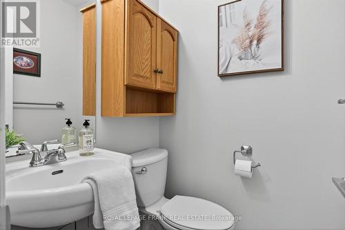 1821 Parkwood Circle, Peterborough (Monaghan Ward 2), ON - Indoor Photo Showing Bathroom