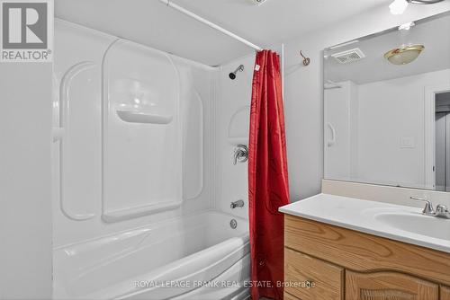 1821 Parkwood Circle, Peterborough (Monaghan Ward 2), ON - Indoor Photo Showing Bathroom