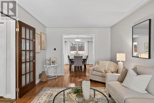 1821 Parkwood Circle, Peterborough (Monaghan Ward 2), ON - Indoor Photo Showing Living Room