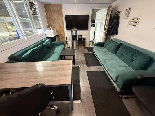 Bureau - 11 Indisponible, Laval (Laval-Des-Rapides), QC - Indoor