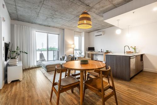 Salle à manger - 511-8 Av. Donegani, Pointe-Claire, QC - Indoor Photo Showing Dining Room