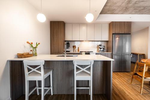 Cuisine - 511-8 Av. Donegani, Pointe-Claire, QC - Indoor