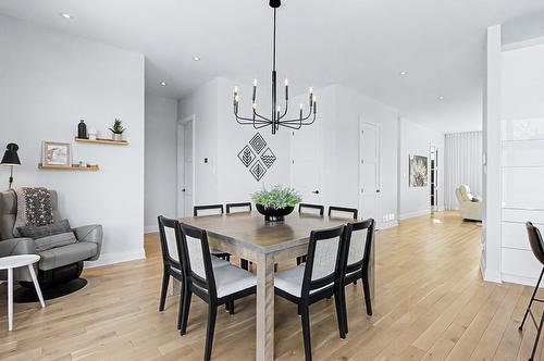 Salle à manger - 4009 Rue Des Bolets, Saint-Bruno-De-Montarville, QC - Indoor Photo Showing Dining Room