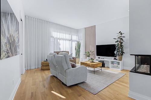 Salon - 4009 Rue Des Bolets, Saint-Bruno-De-Montarville, QC - Indoor Photo Showing Living Room