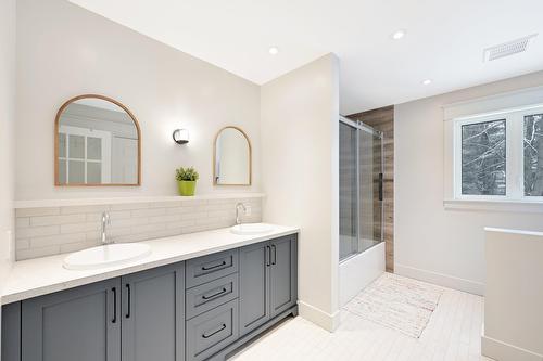 Salle de bains - 319 23E Avenue E., Venise-En-Québec, QC - Indoor Photo Showing Bathroom