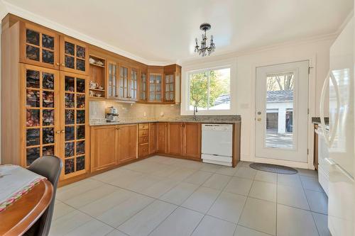 Cuisine - 365 Boul. Des Sources, Dorval, QC - Indoor