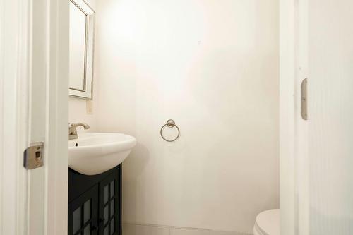 Salle d'eau - 365 Boul. Des Sources, Dorval, QC - Indoor Photo Showing Bathroom