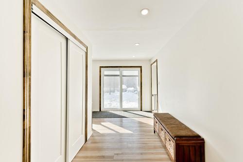 Hall d'entrée/Vestibule - 390 Rue Principale, Stoke, QC - Indoor Photo Showing Other Room