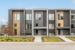 557 Rue des Charmettes  Blainville, QC J7E 4H5