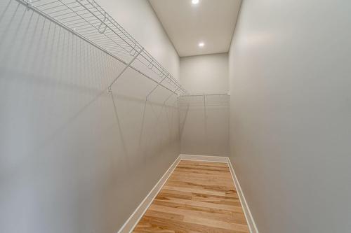 Walk-in closet - 557 Rue Des Charmettes, Blainville, QC 