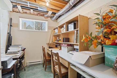 Boudoir - 320 Rue Brion, Saint-Amable, QC - Indoor Photo Showing Office