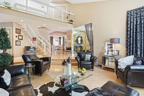 Salon - 320 Rue Brion, Saint-Amable, QC - Indoor Photo Showing Living Room