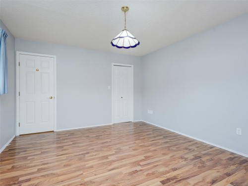 4220 Wakefield Pl, Saanich, BC 