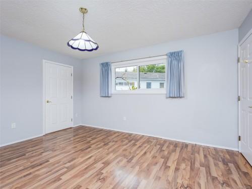 4220 Wakefield Pl, Saanich, BC 