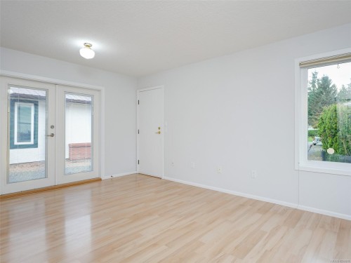 4220 Wakefield Pl, Saanich, BC 