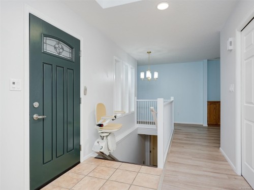 4220 Wakefield Pl, Saanich, BC 