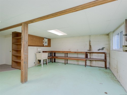 4220 Wakefield Pl, Saanich, BC 