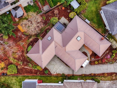 4220 Wakefield Pl, Saanich, BC 