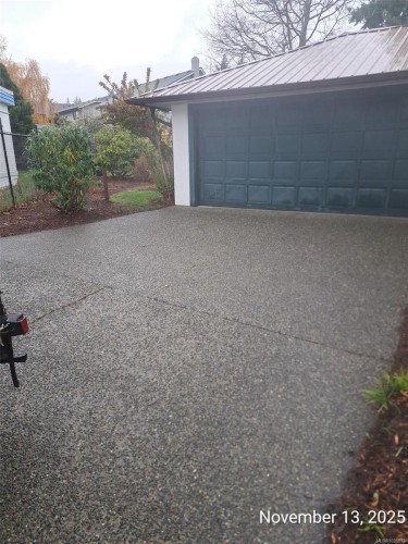 4220 Wakefield Pl, Saanich, BC 