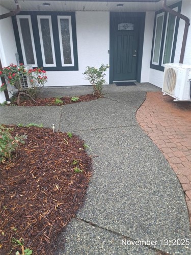 4220 Wakefield Pl, Saanich, BC 