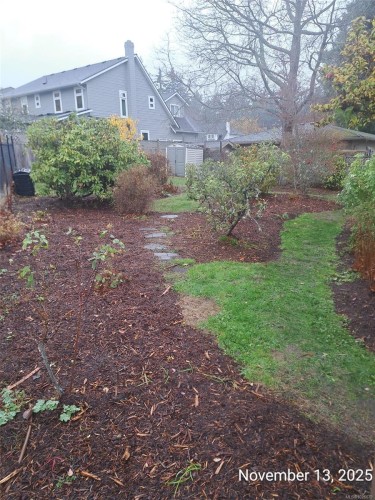 4220 Wakefield Pl, Saanich, BC 