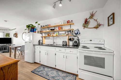 3491 Millard Rd, Courtenay, BC 