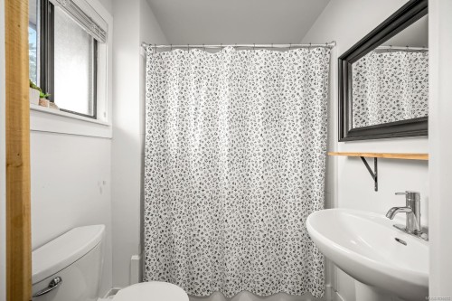 3491 Millard Rd, Courtenay, BC 