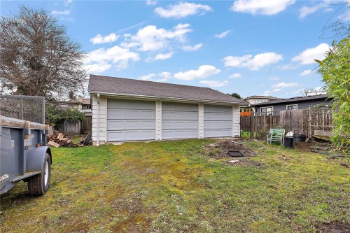 1806 Feltham Rd, Saanich, BC 