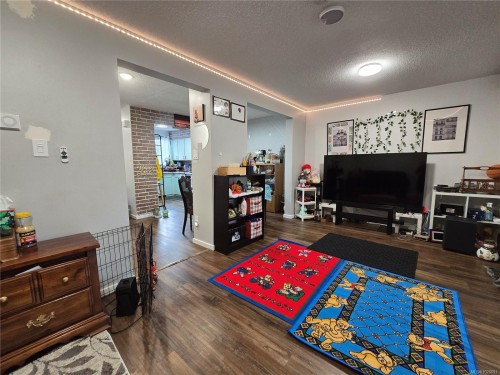 7312 Pine Dr, Port Hardy, BC 