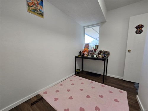 7312 Pine Dr, Port Hardy, BC 