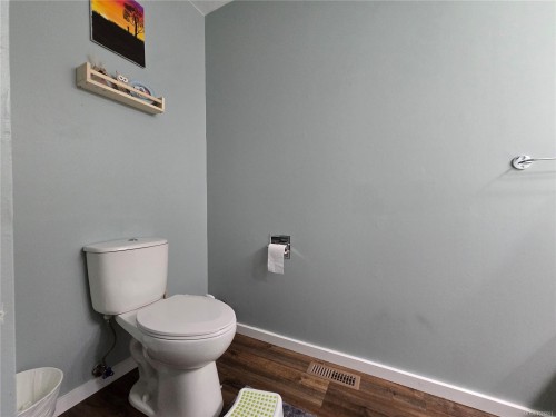 7312 Pine Dr, Port Hardy, BC 