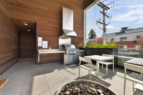 211-1033 Cook St, Victoria, BC - Outdoor With Exterior