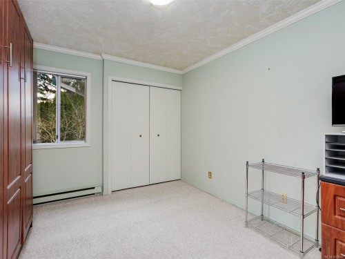 4010 Hollyridge Pl, Saanich, BC 