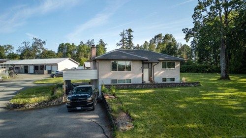 9775 West Saanich Rd, North Saanich, BC 