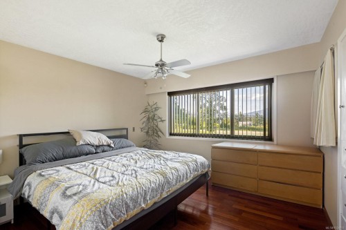 9775 West Saanich Rd, North Saanich, BC 