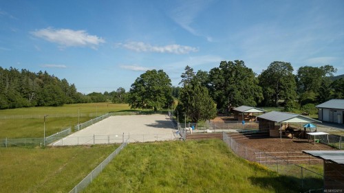 9775 West Saanich Rd, North Saanich, BC 