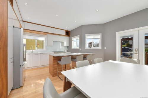 486 Foster St, Esquimalt, BC 