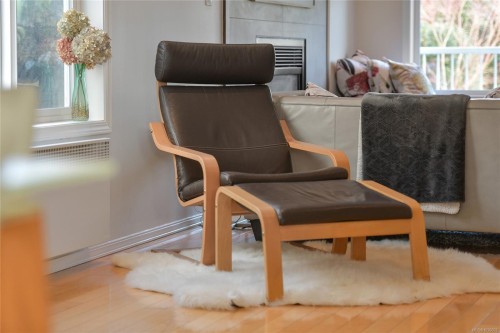 486 Foster St, Esquimalt, BC 